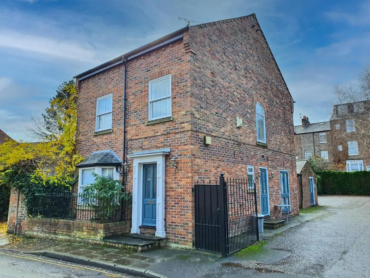 Penzion Holmwood House Guest Accommodation York