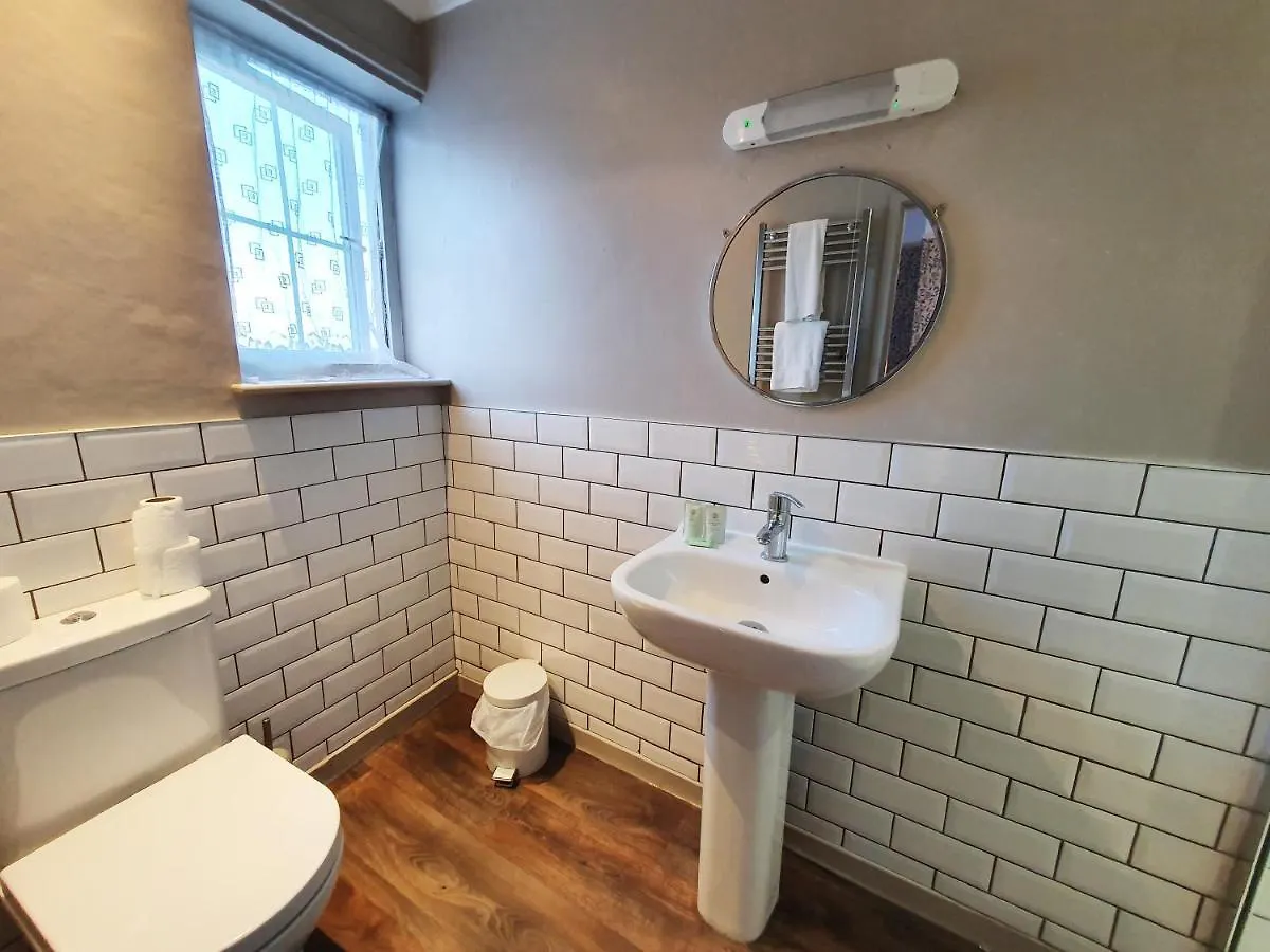 Holmwood House Guest Accommodation York 4*,