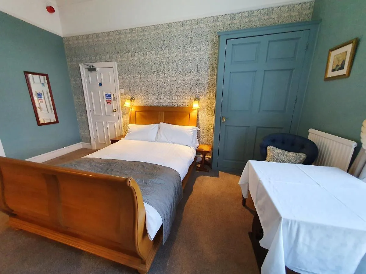 Holmwood House Guest Accommodation York 4*,