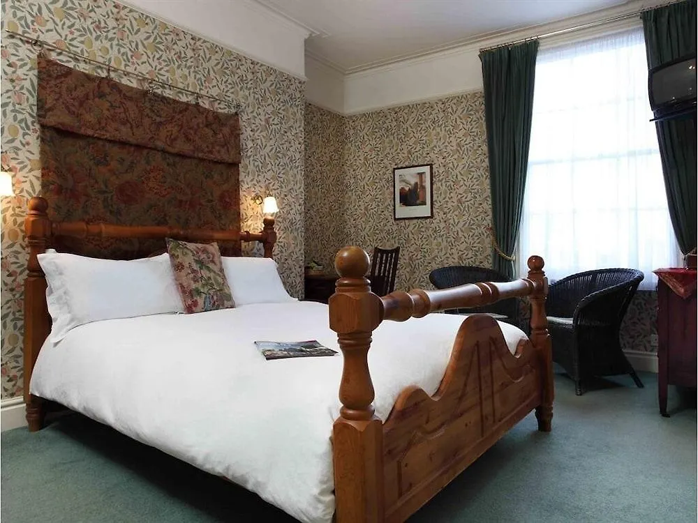 Holmwood House Guest Accommodation York 4*,