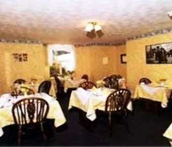 Holmwood House Guest Accommodation York 4*,